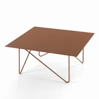 pezzani - table basse carrée en métal shape, découvrez la collection shape sur arredinitaly