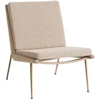 &tradition fauteuil lounge boomerang hm1 - karakorum 003 - chêne huilé - laiton