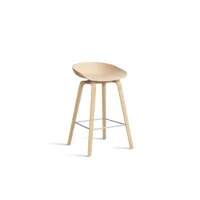 hay about a stool aas 32 - chêne savonné - repose-pied acier inoxydable - hauteur d'assise 65 cm - patins plastique - pale peach 2.0