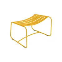 fermob - repose-pieds surprising en métal, acier couleur jaune 58 x 48 37 cm designer harald guggenbichler made in design