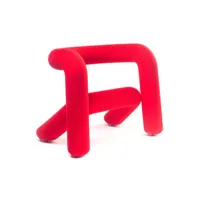 moustache - fauteuil rembourré bold en tissu, mousse couleur rouge 83 x 77.31 65 cm designer big game made in design