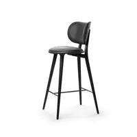 mater chaise de bar haute mater high stool backrest cuir noir, support en chêne lasuré noir
