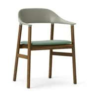 chaise avec accoudoirs en chêne teinté et rembourrage vert herit synergy dusty vert -