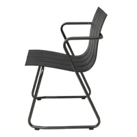 mater - chaise avec accoudoirs ocean - noir/assise plastique recyclé/structure acier/lxhxp 60x81x56cm