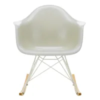 vitra - fauteuil à bascule eames fiberglass rar blanc - parchemin/assise fibre de verre/structure blanc/ érable doré/pxhxp 63x76x81cm