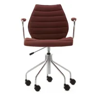 kartell - chaise de bureau avec accoudoirs maui soft noma - rouge brique/étoffe noma/ fabriqué avec 50 % de polyester recyclé/lxhxp 58x85-93x52cm/stru