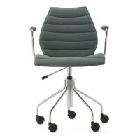 kartell - chaise de bureau avec accoudoirs maui soft noma - vert/étoffe noma/ fabriqué avec 50 % de polyester recyclé/lxhxp 58x85-93x52cm/structure ac