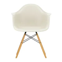 vitra - chaise avec accoudoirs eames daw érable doré - caillou/assise polypropylène/structure érable doré/acier noir/pxhxp 62,5x83x60cm