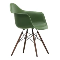 vitra - chaise avec accoudoirs eames daw érable foncé - forêt/assise polypropylène/structure érable foncé/acier noir/pxhxp 62,5x83x60cm