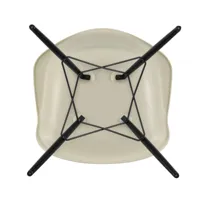 vitra - chaise avec accoudoirs eames daw érable noir - caillou/assise polypropylène/structure érable noir/acier noir/pxhxp 62,5x83x60cm