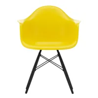 vitra - chaise avec accoudoirs eames daw érable noir - lumière du soleil/assise polypropylène/structure érable noir/acier noir/pxhxp 62,5x83x60cm