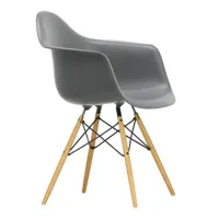 vitra - chaise avec accoudoirs eames daw frêne - gris granit/assise polypropylène/structure frêne coloré miel/acier noir/pxhxp 62,5x83x60cm