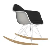 vitra - fauteuil à bascule eames plastic rar tapissé - gris foncé/blanc/siège étoffe hopsak 05/structure chromé/ érable doré/lxhxp 63x76x81cm