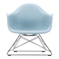 vitra - chaise avec accoudoirs eames plastic lar chromé - gris glace/assise polypropylène/structure acier chromé/avec patins en feutre