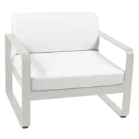 fermob - fauteuil de jardin bellevie - gris argile/texturé/coussin étoffe sunbrella® gris blanc/lxhxp 85x71x75cm