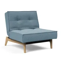 innovation - fauteuil splitback chêne - bleu clair/étoffe 525 mixed dance light blue/structure acier noire/accoudoirs/pieds en chêne laqué