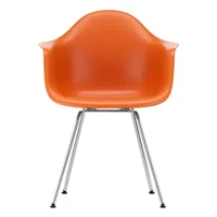 vitra - chaise avec accoudoirs eames dax re chromé - orange rouille/siège plastique recyclé post-consommation/structure tube d'acier chromé/ patins en