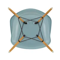 vitra - chaise avec accoudoirs eames daw re érable doré - gris glacé/siège plastique recyclé post-consommation/structure érable doré/ acier noir/ pati