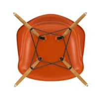 vitra - chaise avec accoudoirs eames daw re érable doré - orange rouille/siège plastique recyclé post-consommation/structure érable doré/ acier noir/ 