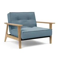 innovation - fauteuil splitback frej chêne - bleu clair/étoffe 525 mixed dance light blue/structure acier noire/accoudoirs/pieds en chêne laqué