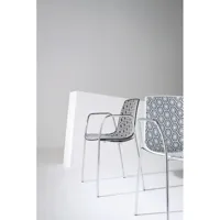 gaber - chaise avec accoudoirs alhambra tb et siège en technopolymère multicolore