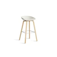 about a stool aas 32 - chêne savonné - repose-pied acier inoxydable - hauteur d'assise 75 cm - filzgleiter - melange cream 2.0