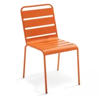 ensemble table de jardin et 8 chaises en métal orange