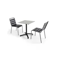 ensemble table de jardin stratifié beton clair et 2 chaises grises