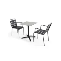 ensemble table de jardin stratifié beton clair et 2 fauteuils gris