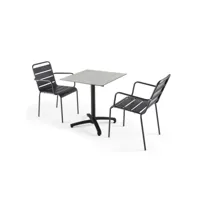 ensemble table jardin stratifié beton gris clair et 2 fauteuils gris