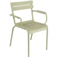 fermob chaise à accoudoirs luxembourg - 65 vert tilleul