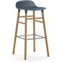 normann copenhagen chaise de bar form avec structure en bois  - bleu - chêne - 75 cm