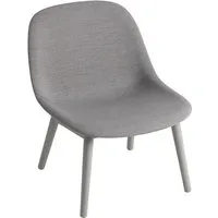 muuto fauteuil lounge fiber - structure bois - assise textle - remix 133 - châssis gris