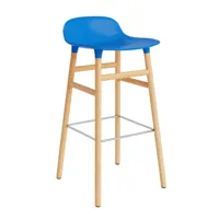 normann copenhagen chaise de bar form avec structure en bois  - bright blue - chêne - 75 cm