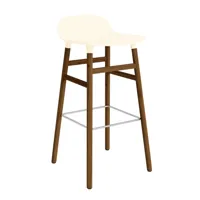 normann copenhagen chaise de bar form avec structure en bois  - cream - noyer - 75 cm