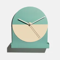 horloge etagère en acier taac! de gabriele panciera pour cyrcus design