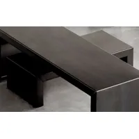 zeus - table d'appoint irony en métal, acier phosphaté couleur noir 68 x 33 20 cm designer maurizio peregalli made in design