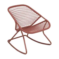 fermob - rocking chair sixties en plastique, fibre polyéthylène couleur rouge 60.5 x 77.97 72 cm designer frédéric sofia made in design