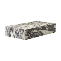 audo copenhagen - table basse plinth en pierre, bois d'acacia couleur beige 137 x 76 28 cm designer norm architects made in design