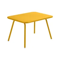 fermob - table enfant kids en métal, acier laqué couleur jaune 76 x 55.5 47 cm designer frédéric sofia made in design