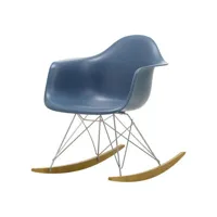 vitra - rocking chair eames plastic en plastique, plastique recyclé post-consommation couleur bleu 63 x 82.77 76 cm designer charles & ray made in design