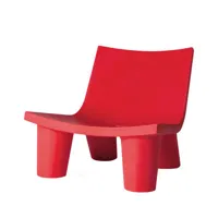 slide - fauteuil bas low lita en plastique, polyéthène recyclable couleur rouge 82 x 80 73 cm designer paola navone made in design