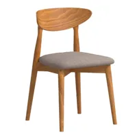 chaise en bois et tissu recyclé couleur marron clair
