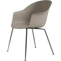 gubi chaise avec accoudoirs bat dining chair avec la base chrome noir (new beige - polypropylène et acier)