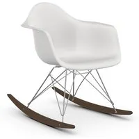 vitra rar fauteuil à bascule eames plastic armchair base chromée et érable foncé (blanc - polypropylène, fil d'acier chromé, érable foncé)