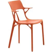 kartell set de 2 chaises avec accoudoirs ai - the first chair created by a.i. (orange - polymère thermoplastique recyclé à 100%)