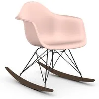 vitra rar fauteuil à bascule eames plastic armchair base basic dark et érable foncé (rose clair - polypropylène expansé, fil en acier verni, érable foncé)