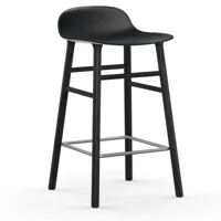 normann copenhagen chaise de bar form chair pieds en chêne laqués 65 cm noir