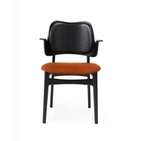 warm nordic chaise gesture, assise et dossier revêtus de textile tissu rusty rosé, dossier en cuir, structure en hêtre laqué noir