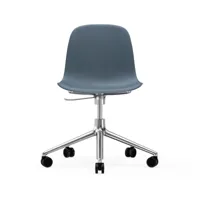 normann copenhagen chaise de bureau form avec base pivotante, fauteuil de bureau 5w bleu, aluminium, roulettes